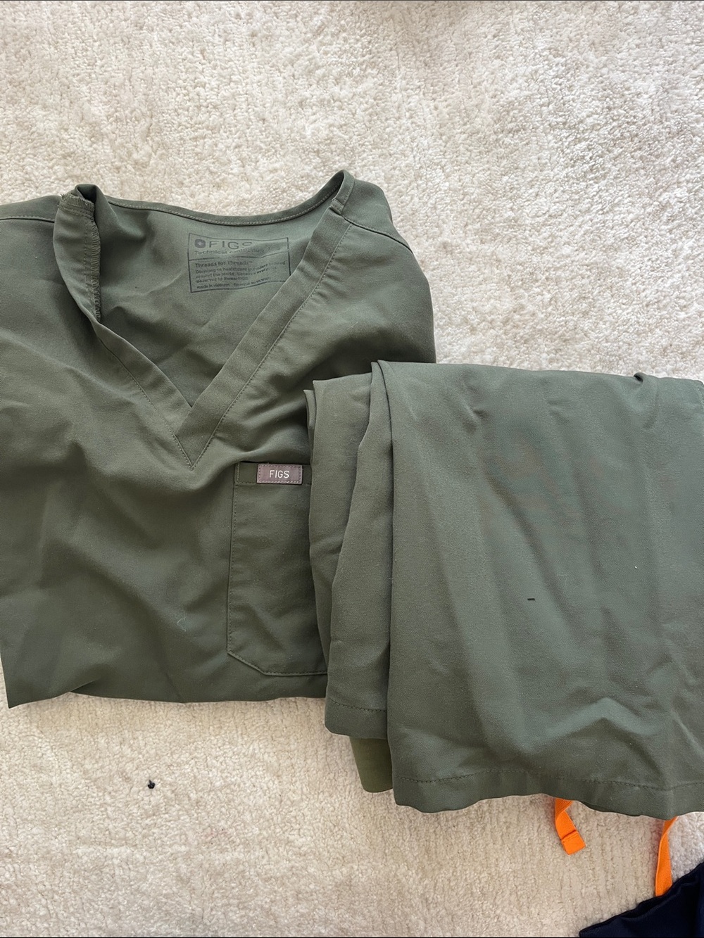 Figs Women's Olive Green Scrub Top and Jogger Pants Set